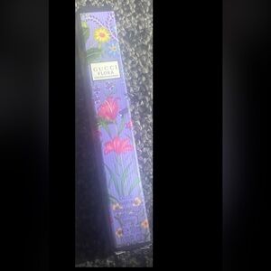 Gucci Gorgeous Magnolia Travel Spray